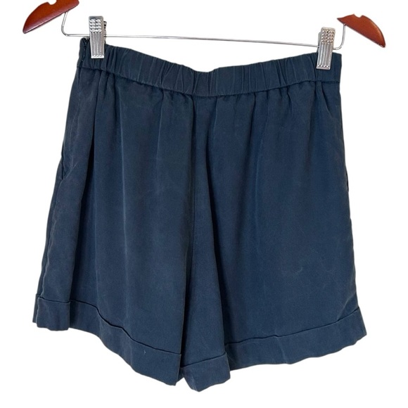 Frank & Oak High Waisted Tencel Shorts- Size 2 - Picture 7 of 12